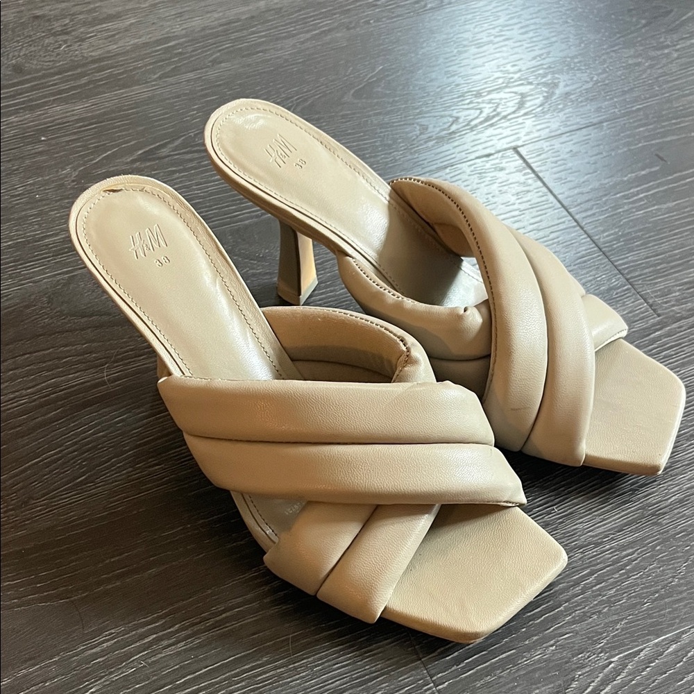 H&M Women's Tan Strappy Heels